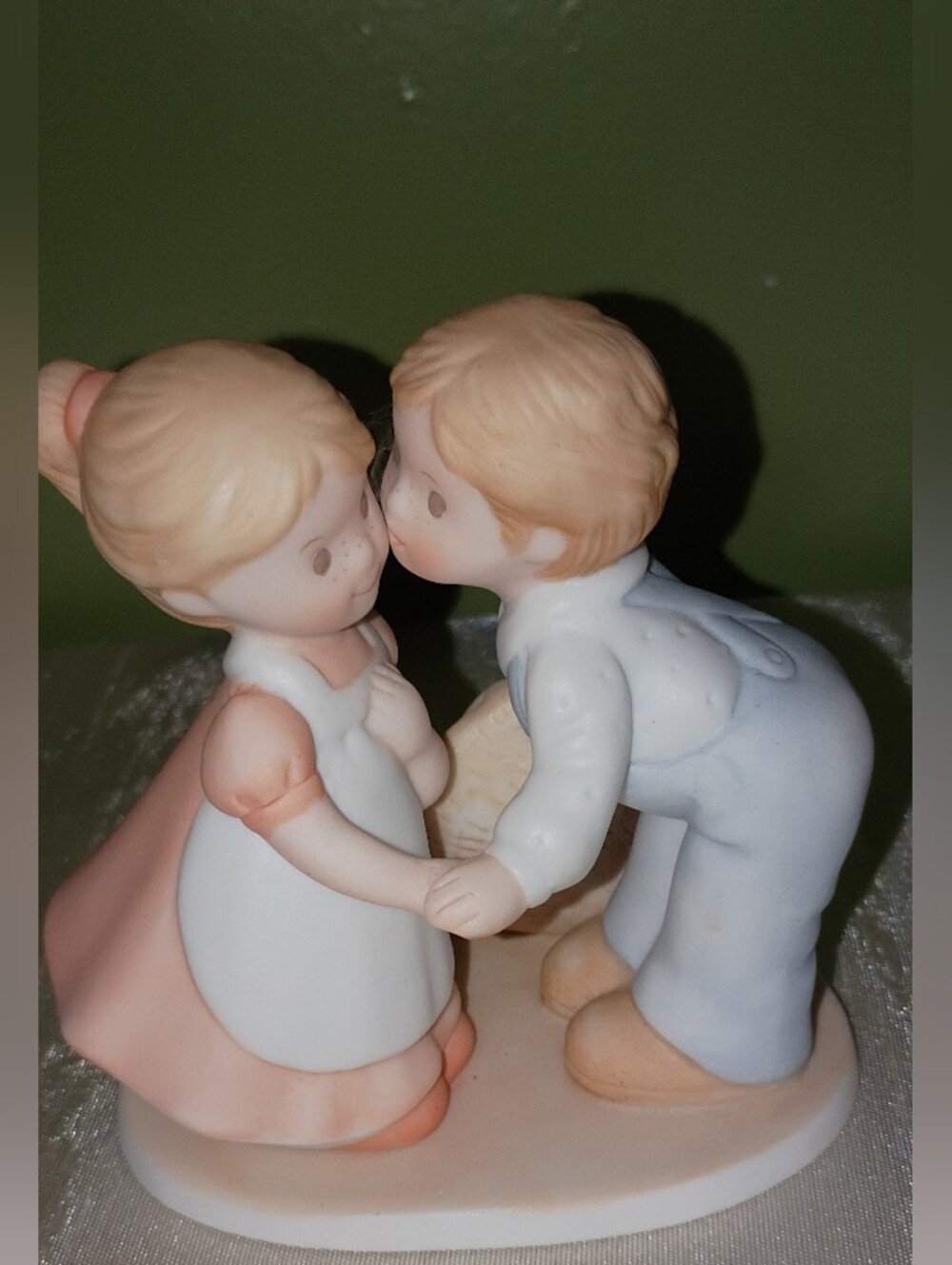 Circle Of Friends First. Kiss